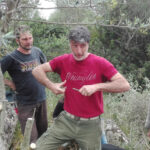 Corso di innesto olivi 2016 a Seneghe: preparazione della marza da innestare